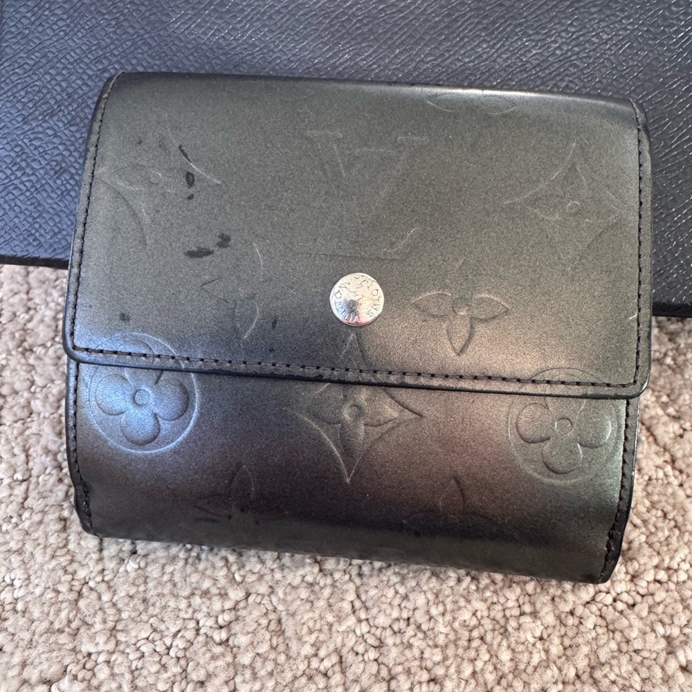 Louis Vuitton Dark Gray Vernis Monogram Wallet